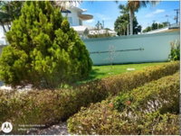 Casa com 3 quartos, 200m² construídos e piscina em lote de 600m²
