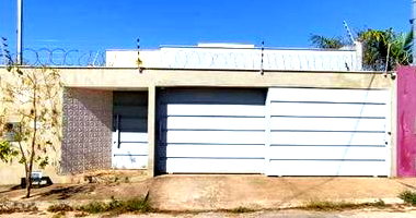 Casa em Lagoa da Prata com 3 quartos, 300m² de terreno