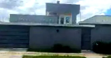 Casa com 1 vaga, 129m² construídos, ocupada