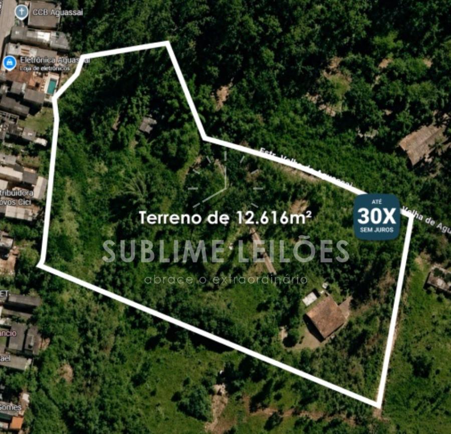Terreno amplo + 3 casas, 2 quartos, 200m² constr.