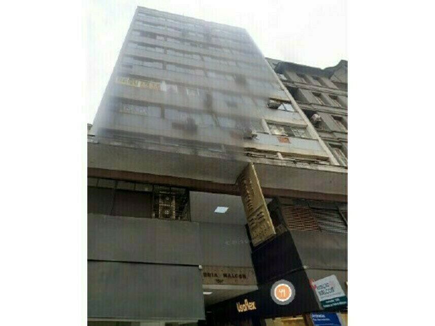 Sala Comercial com 43m² útil, ocupada, no Centro Histórico