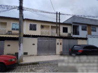 Casa com 2 quartos, 2 banheiros e 1 vaga de garagem
