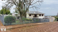Casa de Esquina com 6 Quartos e Piscina em Santo Augusto