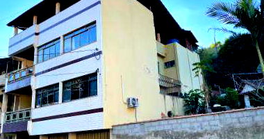 Apartamento com 117m² construídos, 2 quartos, 1 banheiro, ocupado