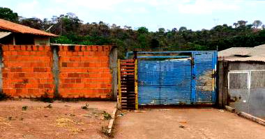 Casa em Condomínio Fechado com 3 Quartos e 2 Banheiros