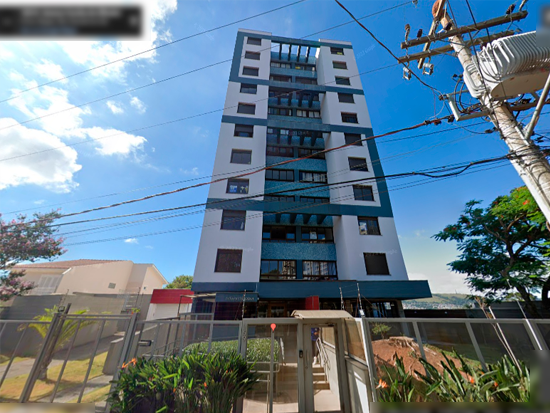 Apartamento com 2 Quartos e Vaga em Porto Alegre