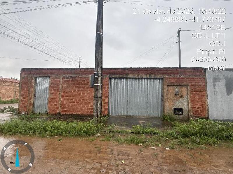 Casa com 3 Quartos e 2 Banheiros em Piripiri