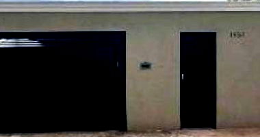 Casa padrão com 3 quartos, 2 banheiros e 233m² construída, ocupada