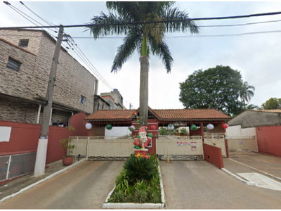 Casa ocupada de 60,10 m² em leilão