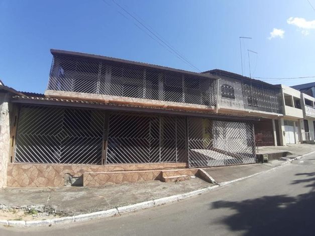 Casa 544m², 6 Quartos, 6 Banheiros