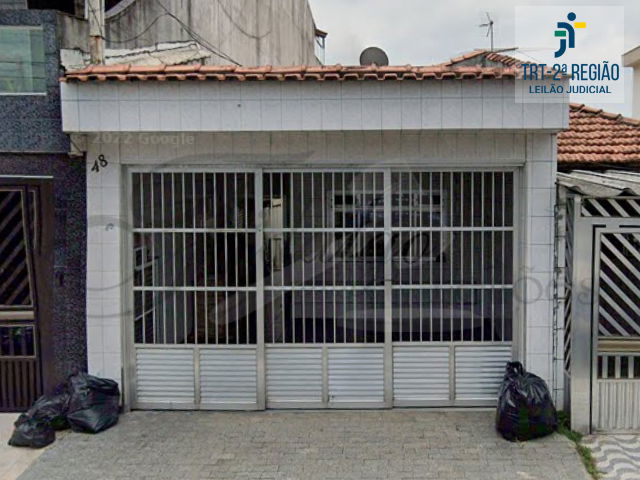 Prédio com terreno 140m², 5m frente, desocupado