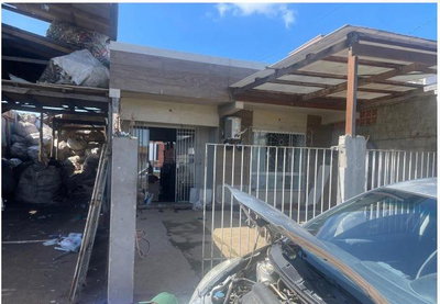 Casa com Galpão em Terreno de 312m²