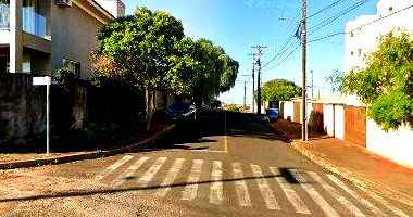 Terreno com 150m² no Conj. Hab. José Benedito Catarino, desocupado