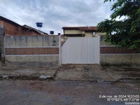 Casa com 3 Quartos e Área Privativa em Goianésia