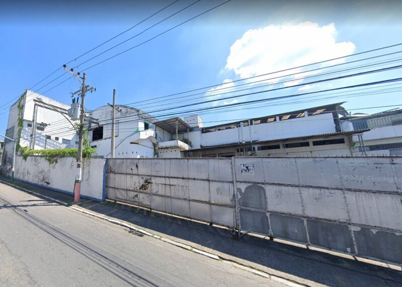 Galpão Industrial em Nilópolis com Grande Área e Potencial