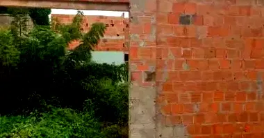 Terreno com construção inacabada em Canindé de São Francisco/SE