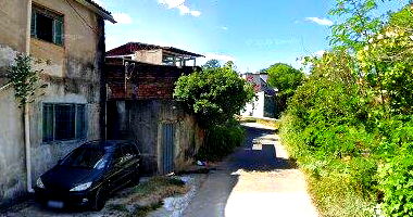 Terreno com Edificação Inacabada 1 Cômodo e Banheiro - 522m²