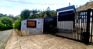 Casa Ocupada em Petrópolis/RJ com 892m²