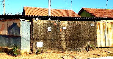 Casa com 2 quartos, banheiro, sala e cozinha, 51m² construída