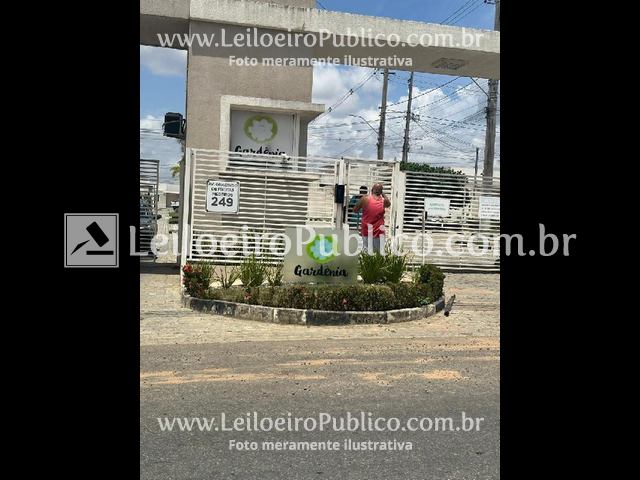 Casa com 2 quartos, 1 banheiro, varanda e 1 vaga, 56,69m²
