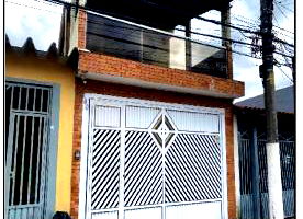 Casa com 130m² de terreno e área privativa mínima