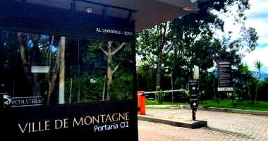 Lote de 1.038,45m² no Condomínio Ville de Montagne