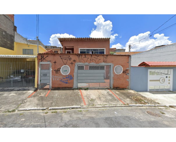 Prédio residencial em Itaquera com 374m² e 212m² construídos