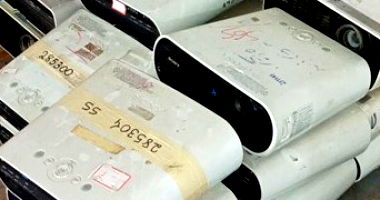 Sucata de Equipamentos Eletrônicos - 23 Projetores Sony