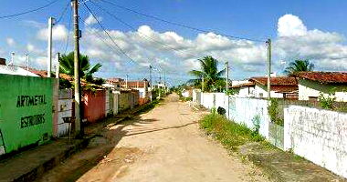 Casa 2 quartos, 2 banheiros, 77m² construída, 1 vaga