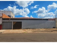 Casa em leilão com 4 quartos e 3 banheiros