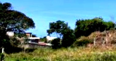Terreno desocupado em Enseada dos Corais com 360m²