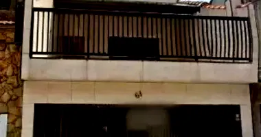 Casa ampla com 249,82m² construída e terreno de 125m², imóvel ocupado