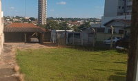 Terreno com 300m² e 31m² de área construída