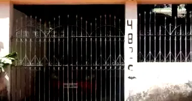 Casa com 161m² construída, 110m² terreno, imóvel ocupado