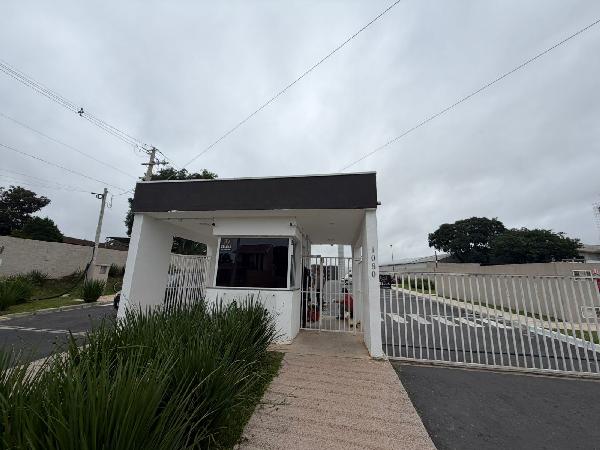Apartamento com 2 quartos e 1 vaga em Campo Largo/PR