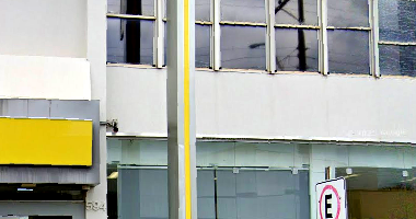 Prédio Comercial com 629m² e Estacionamento, Locado