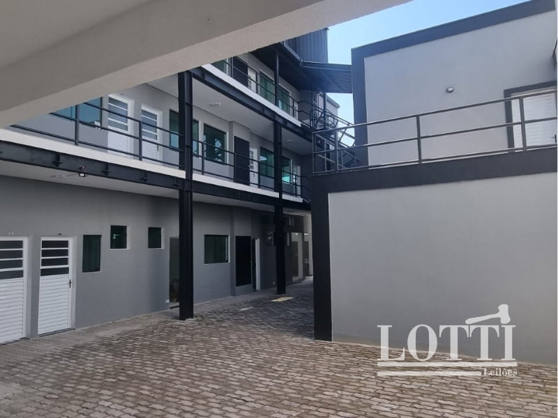 Prédio Residencial com 23 apartamentos e 12 vagas de garagem