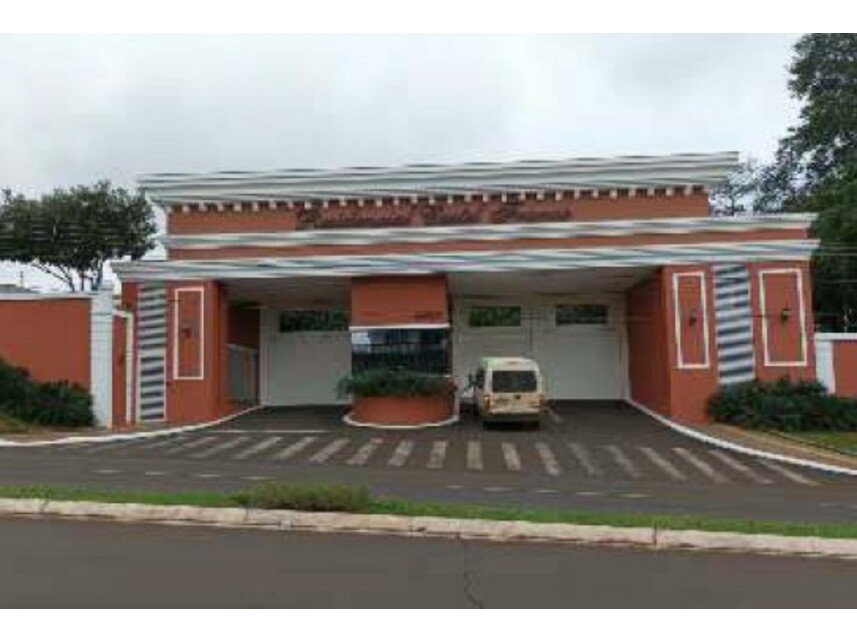 Casa com 592,76m² construída, 600m² de terreno, ocupada