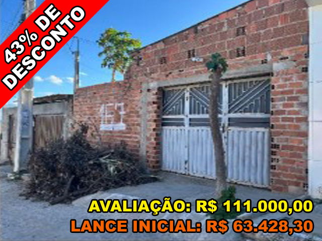 Casa 2 quartos com área de serviço e terraço, 50m² construída
