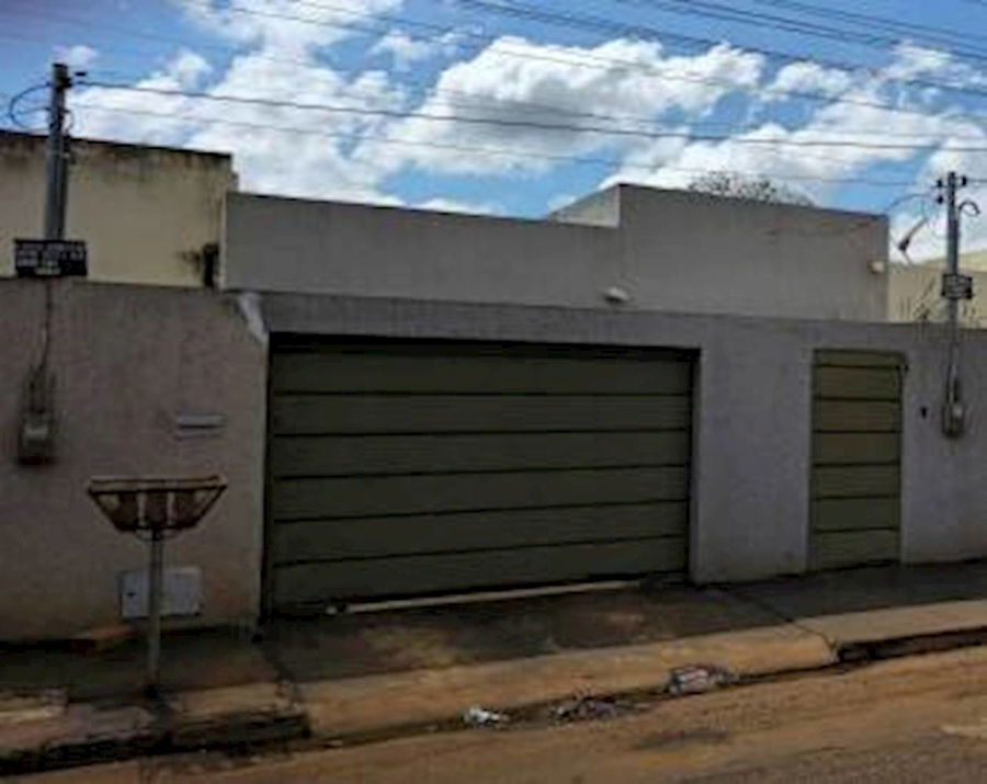 Casa padrão com 2 quartos, 2 banheiros, 1 vaga, 101,89m² construída