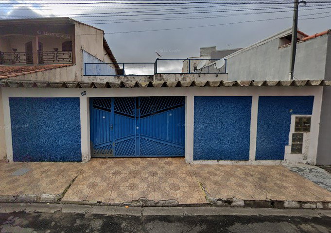 Casa com 2 casas e área de lazer - Jardim Rodeio