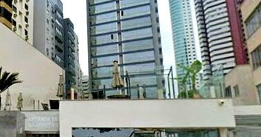 Apartamento Luxuoso com 2 Vagas em Leilão