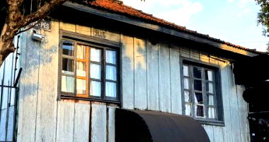 Terreno com Casa Antiga em Passo Fundo - Oportunidade Única