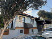 Terreno com Casa Antiga em Passo Fundo - Oportunidade Única