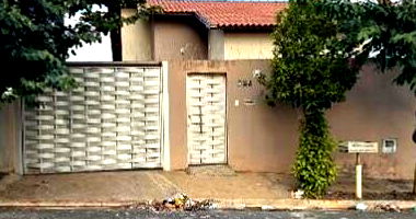 Terreno com 200m² de área total, área privativa 0,01m²