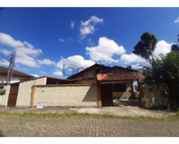 Terreno residencial com 470m² e área construída de 215,66m²