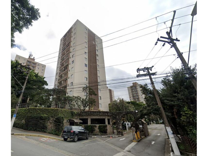 Apartamento em Leilão com 1 Vaga e 82,57m²