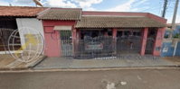 Casa com 198m², 35,72m² construídos, 2 quartos, 1 banheiro, desocupada