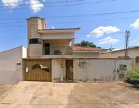 Sobrado residencial com 3 dormitórios, churrasqueira e pomar