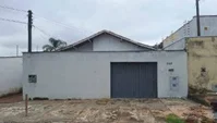 Casa ocupada com 4 quartos, 3 banheiros e 184,8 m²
